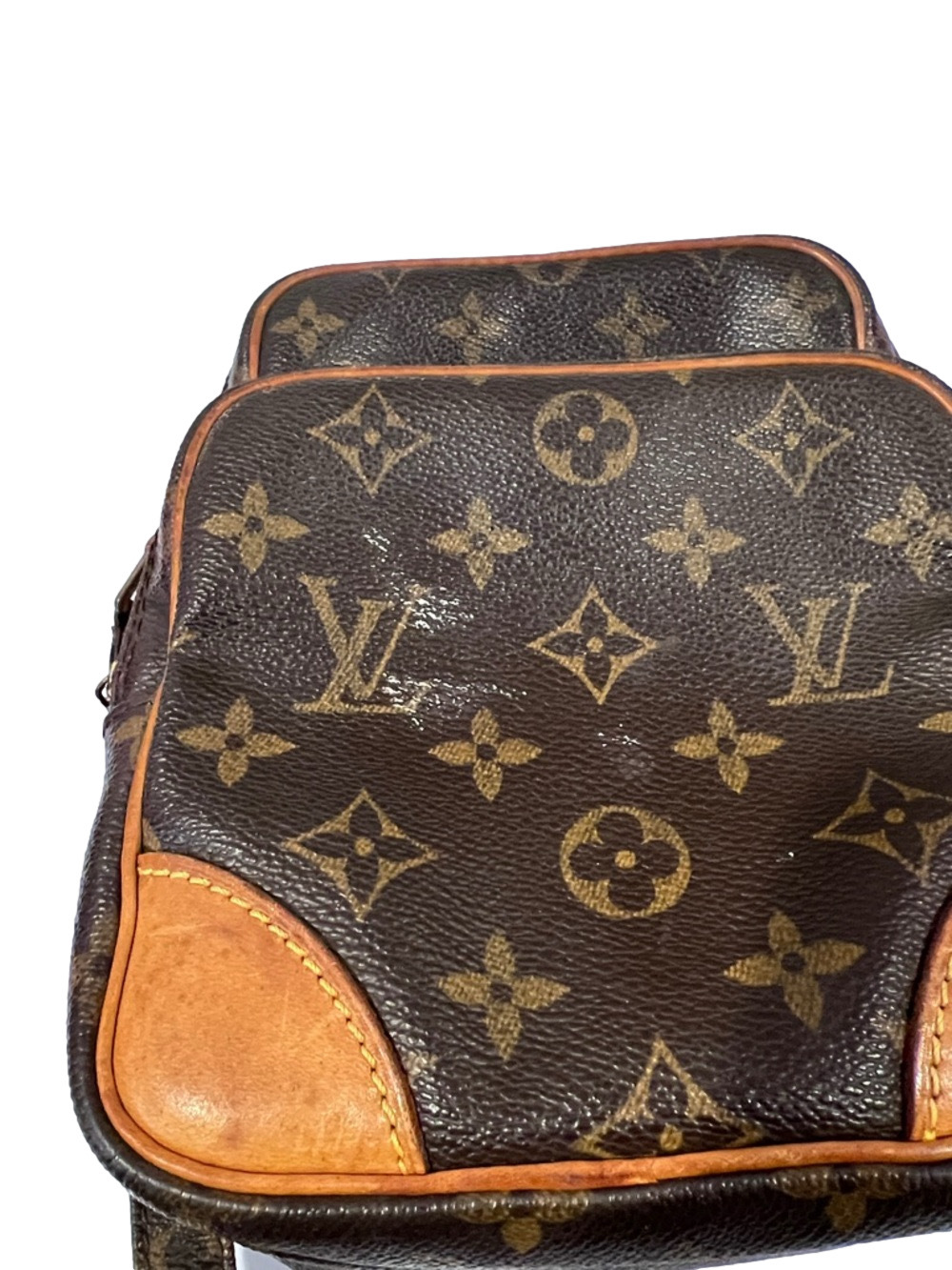 Louis Vuitton LV Amazone Monogram Crossbody Bag - has marks - Picture 6 of 17